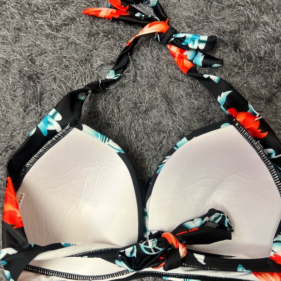 Black Floral Swimsuit Top! - Picture 3 of 15